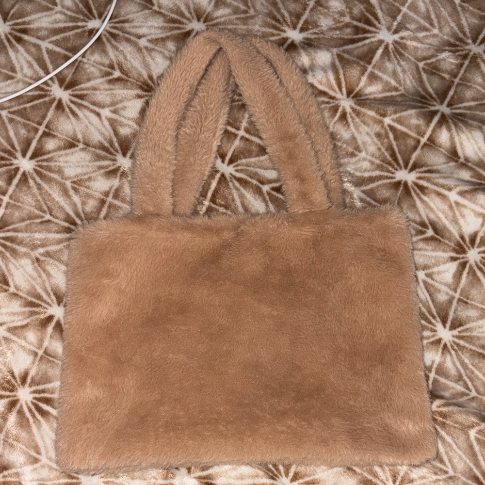 Faux Fur Tote Bag in Camel